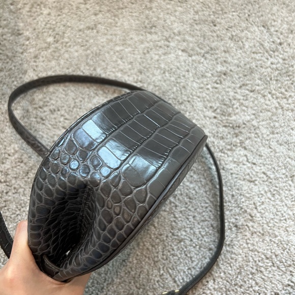 Tory Burch Saddle Bag (Lee Radziwill Embossed Small) Croc print - Picture 3 of 13